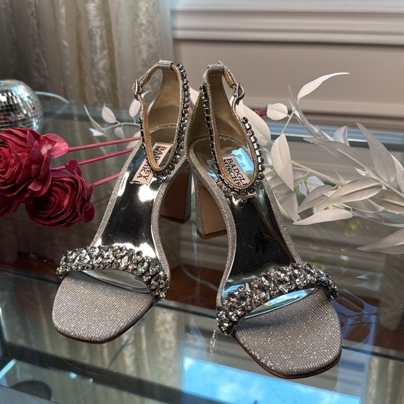 Badgley Mischka Harriet Open Toe Block Heel in Silver - Picture 13 of 14